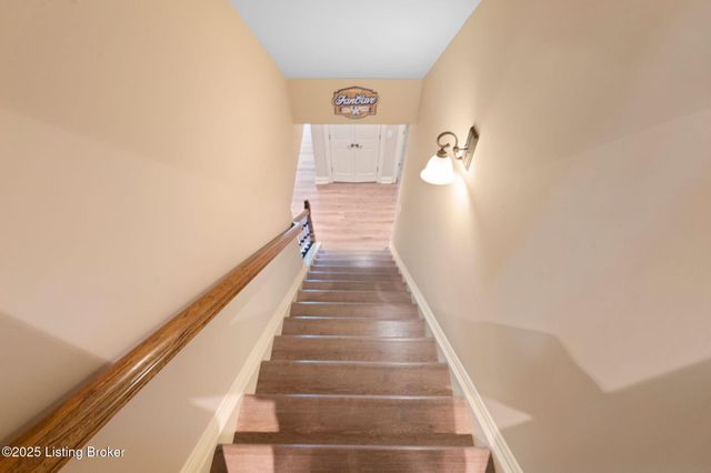 3853 Real Quiet Ln, Lexington, KY 40509