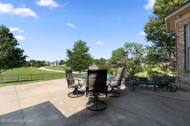 3853 Real Quiet Ln, Lexington, KY 40509