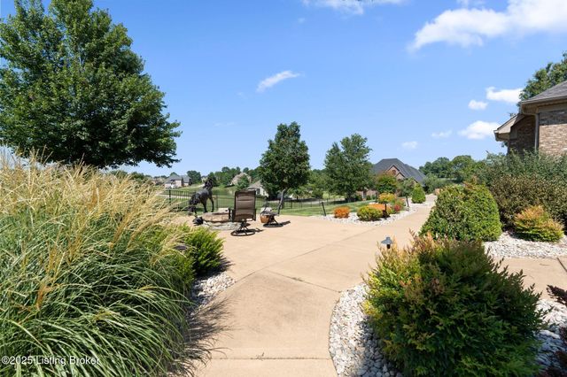 3853 Real Quiet Ln, Lexington, KY 40509
