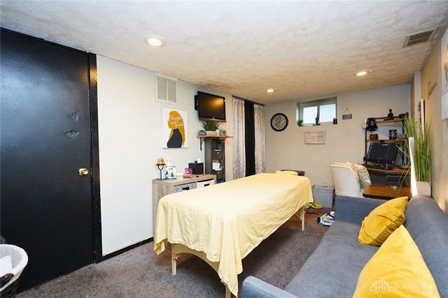 2252 Ontario Avenue, Springfield, OH 45505