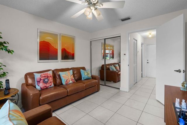 3404 Emerald Oaks Drive 803, Hollywood, FL 33021