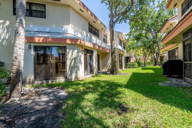 3404 Emerald Oaks Drive 803, Hollywood, FL 33021