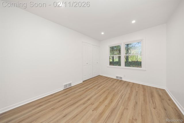 6850 WHITE PINE Drive, Bloomfield Charter Township, MI 48301