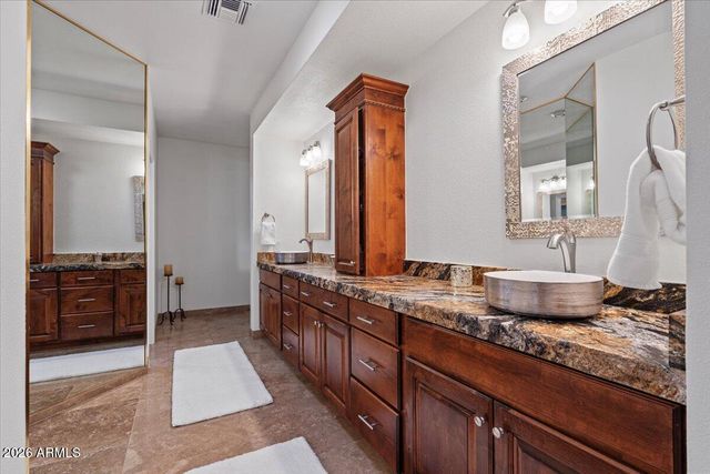 12234 S YAKI Court, Phoenix, AZ 85044