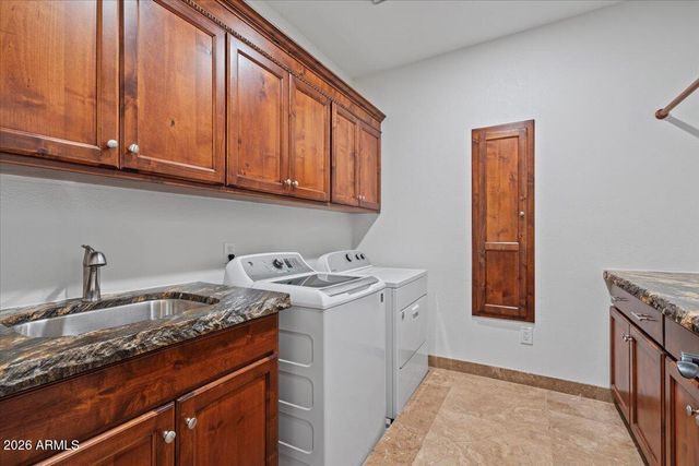 12234 S YAKI Court, Phoenix, AZ 85044