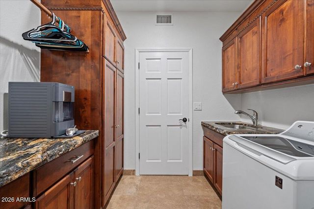 12234 S YAKI Court, Phoenix, AZ 85044