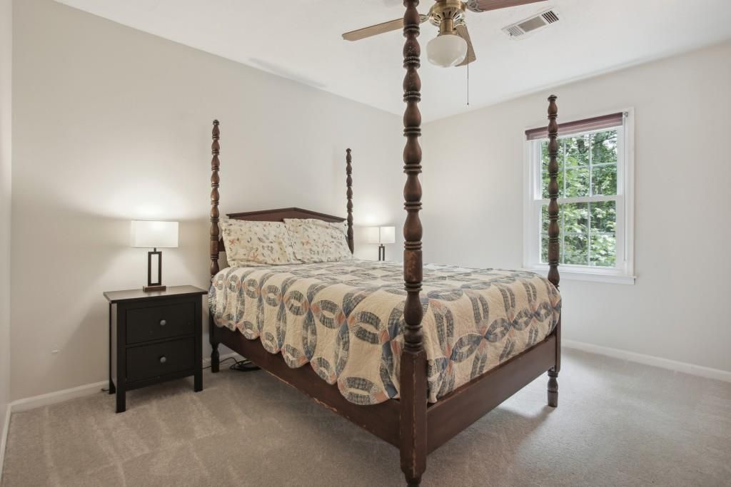 Image 28 of property listing at 240 Thistlewood Lane, Roswell, GA 30075