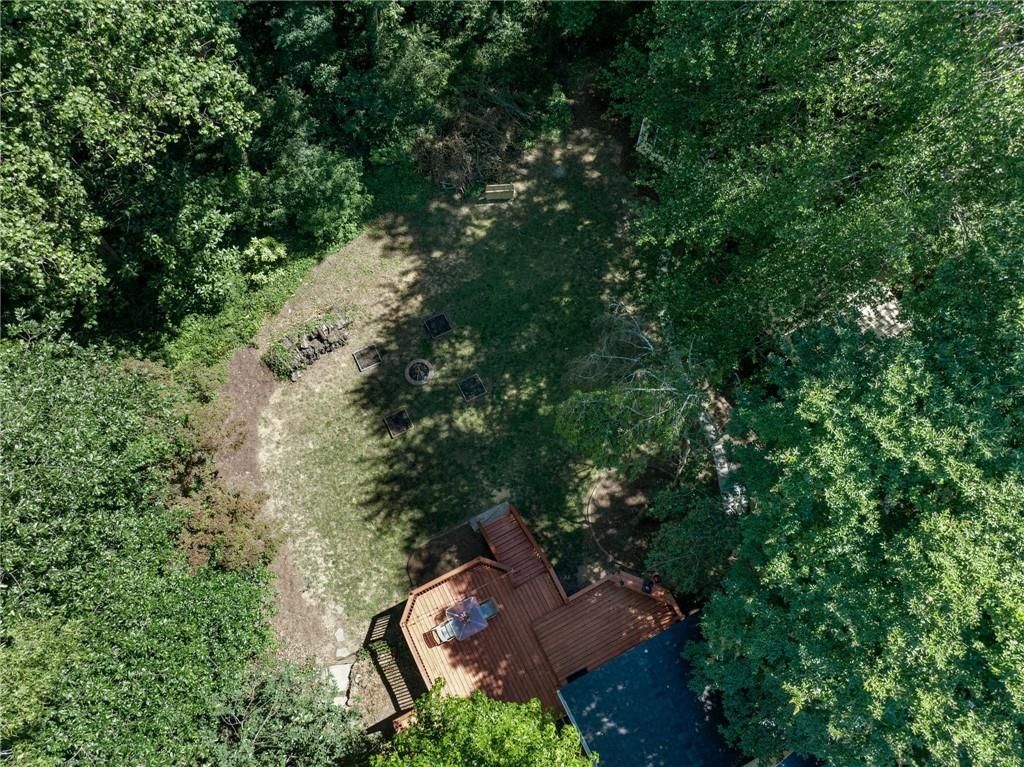 Image 42 of property listing at 240 Thistlewood Lane, Roswell, GA 30075