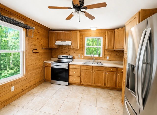 362 Jim Lyle Rd, Cumberland City, TN 37050