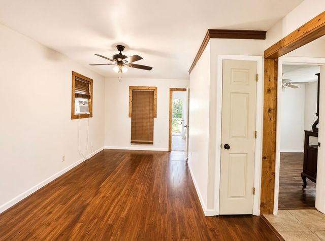 362 Jim Lyle Rd, Cumberland City, TN 37050