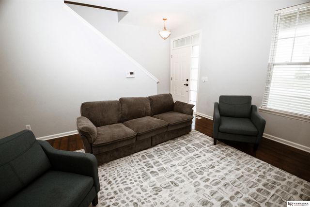 16305 Loop Street, Omaha, NE 68136