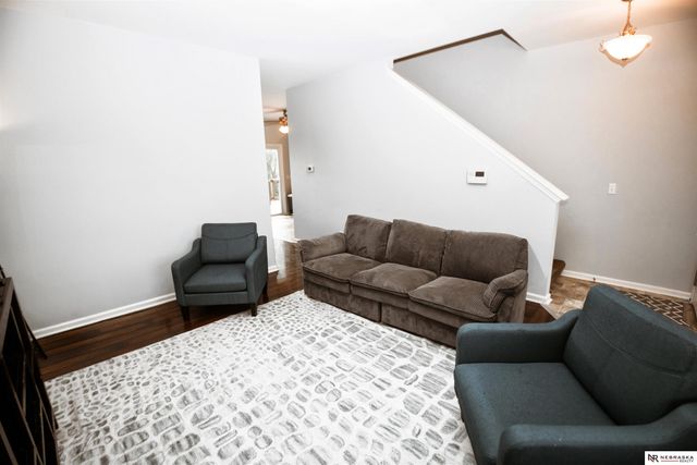 16305 Loop Street, Omaha, NE 68136