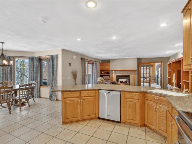 4230 N Juniper Drive, Janesville, WI 53545