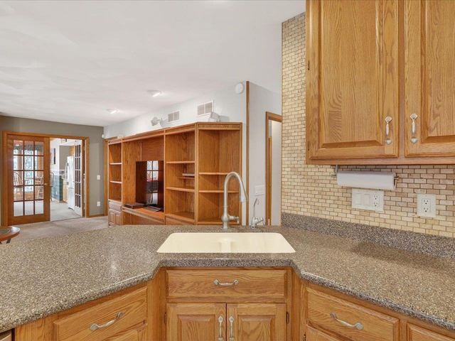 4230 N Juniper Drive, Janesville, WI 53545