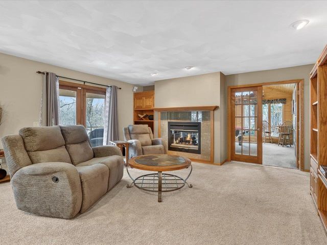 4230 N Juniper Drive, Janesville, WI 53545