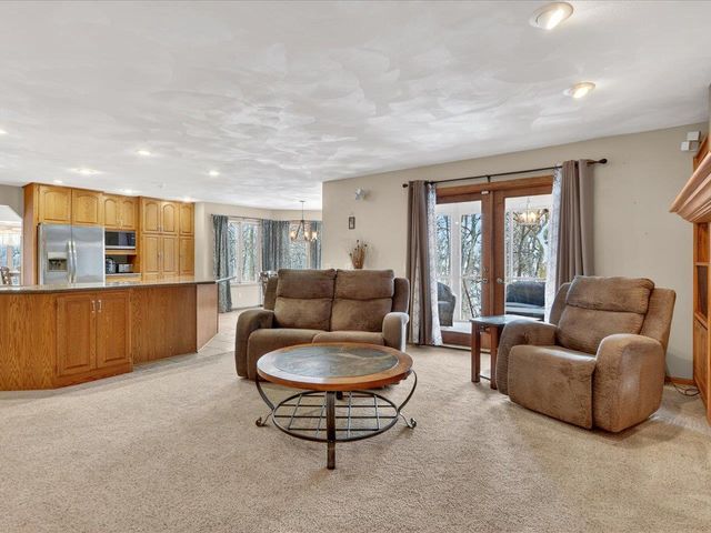 4230 N Juniper Drive, Janesville, WI 53545