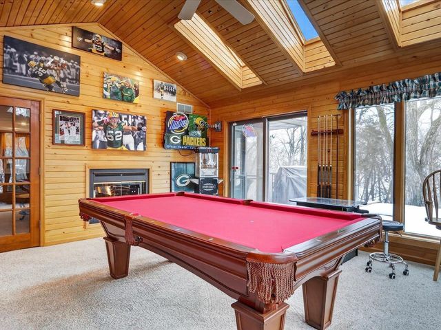 4230 N Juniper Drive, Janesville, WI 53545