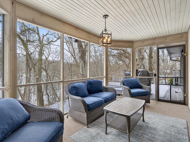 4230 N Juniper Drive, Janesville, WI 53545