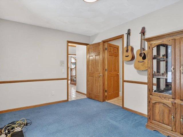 4230 N Juniper Drive, Janesville, WI 53545