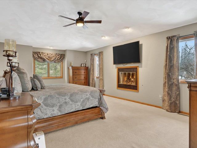 4230 N Juniper Drive, Janesville, WI 53545