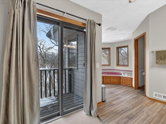 4230 N Juniper Drive, Janesville, WI 53545