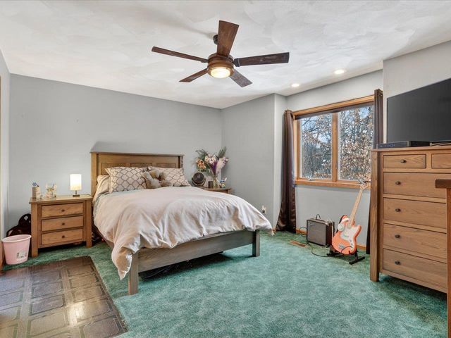 4230 N Juniper Drive, Janesville, WI 53545