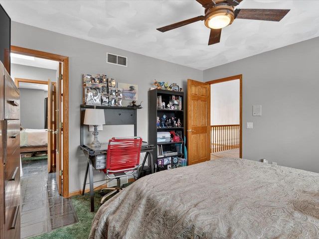 4230 N Juniper Drive, Janesville, WI 53545