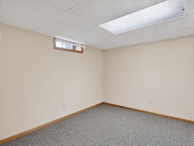 4230 N Juniper Drive, Janesville, WI 53545