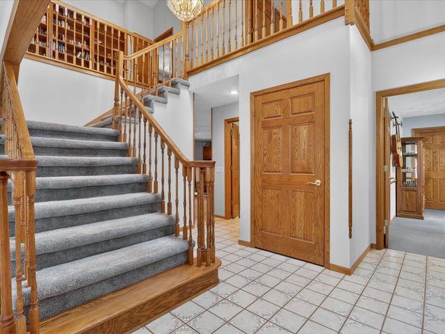4230 N Juniper Drive, Janesville, WI 53545
