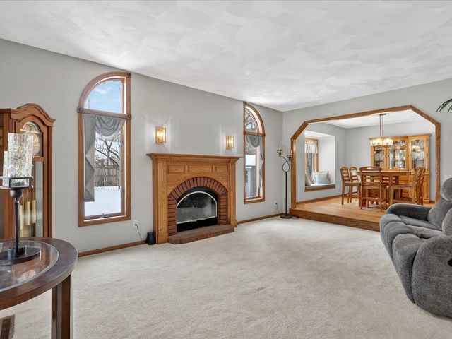 4230 N Juniper Drive, Janesville, WI 53545