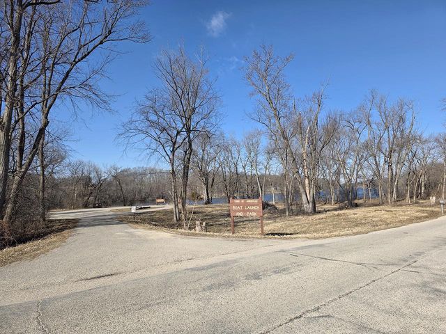 4230 N Juniper Drive, Janesville, WI 53545