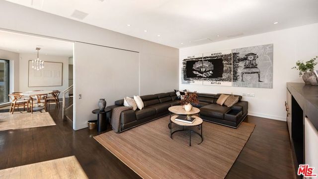 8540 Hedges Way, Los Angeles, CA 90069