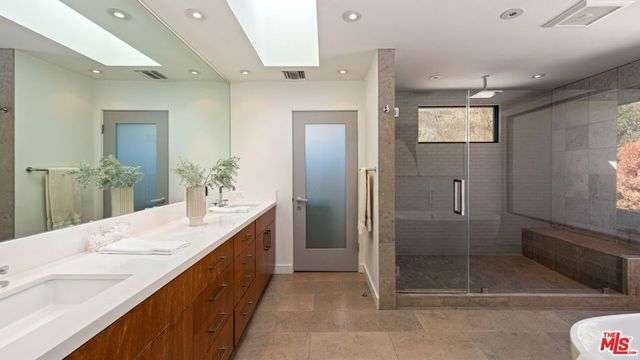 8540 Hedges Way, Los Angeles, CA 90069