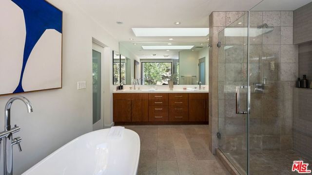 8540 Hedges Way, Los Angeles, CA 90069