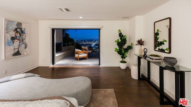 8540 Hedges Way, Los Angeles, CA 90069