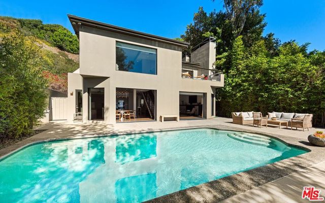 8540 Hedges Way, Los Angeles, CA 90069