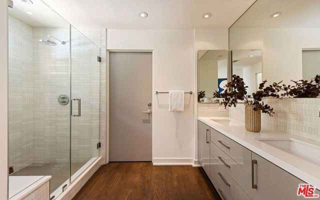 8540 Hedges Way, Los Angeles, CA 90069