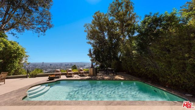 8540 Hedges Way, Los Angeles, CA 90069