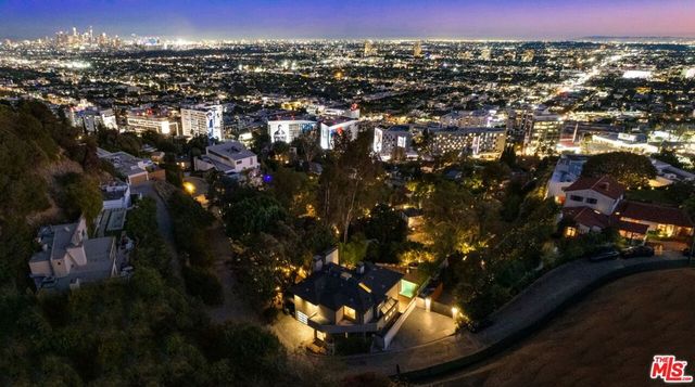 8540 Hedges Way, Los Angeles, CA 90069