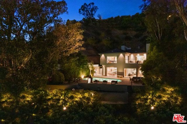 8540 Hedges Way, Los Angeles, CA 90069