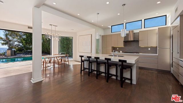 8540 Hedges Way, Los Angeles, CA 90069