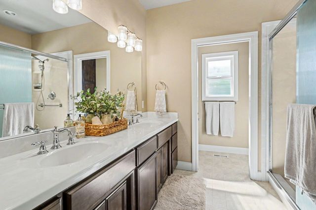 1043 Sandoz Street, Central Point, OR 97502