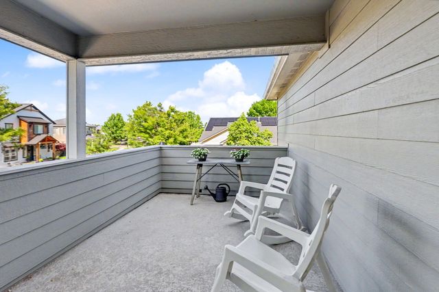 1043 Sandoz Street, Central Point, OR 97502