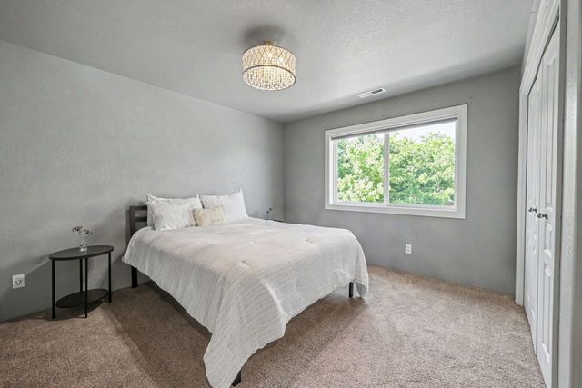 1043 Sandoz Street, Central Point, OR 97502