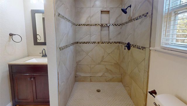 511 Pearl Street, Baytown, TX 77520