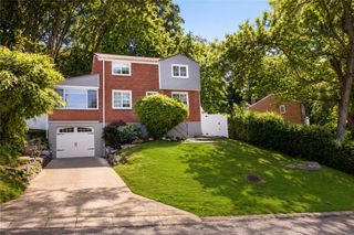 143 Peter Dr, Penn Hills, PA 15235