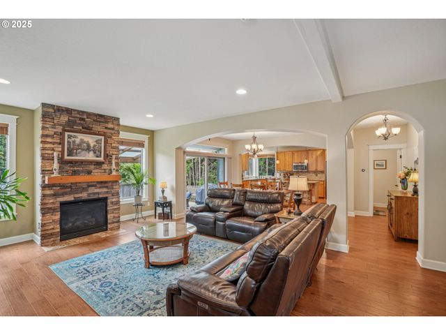 17141 Sw KING RICHARD Ct, Sherwood, OR 97140