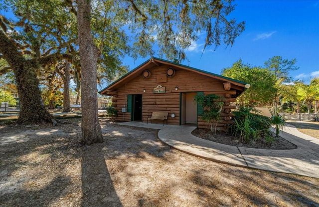 3273 NE 102ND AVENUE ROAD, Silver Springs, FL 34488