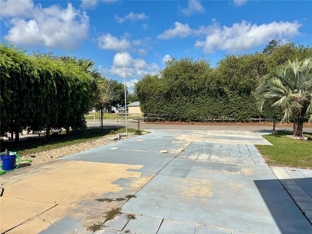 3273 NE 102ND AVENUE ROAD, Silver Springs, FL 34488