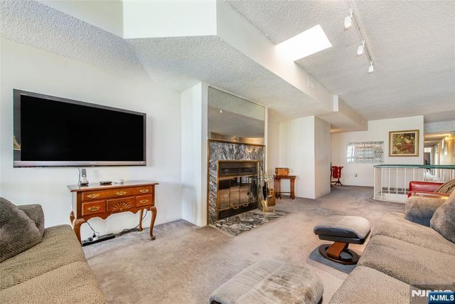 1360 Hamburg Turnpike 708, Wayne, NJ 07470